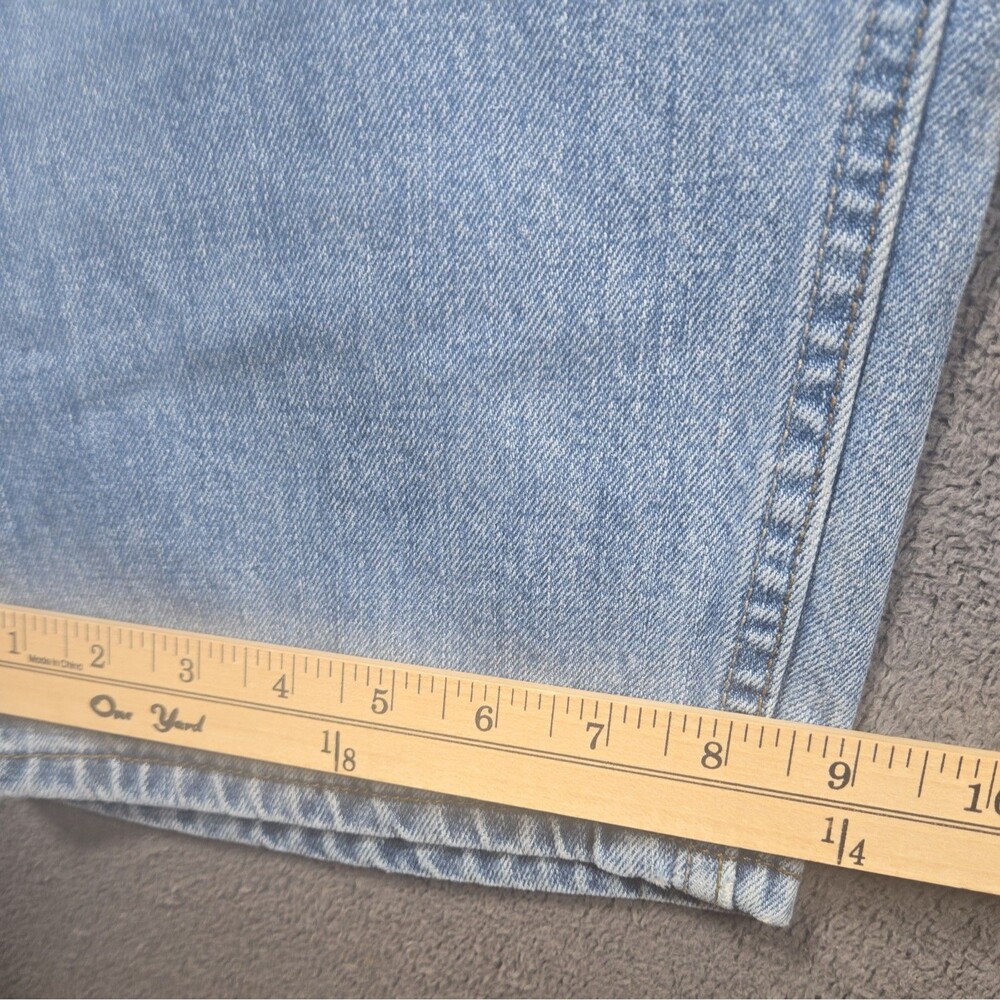 Wrangler Jeans Mens 40x30 Blue Denim Relaxed Fit Straight Leg Pants Workwear - Picture 3 of 12